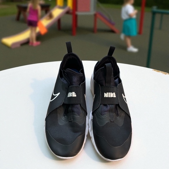 Nike Air Max 270 Black and White Slip-On Sneakers - Picture 2 of 5